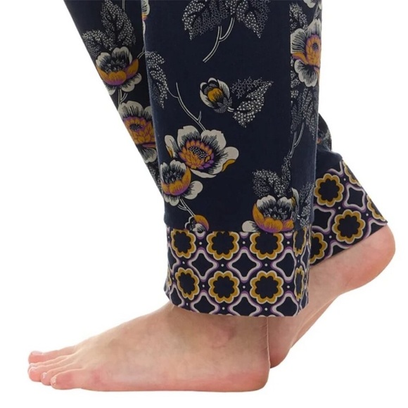 Vera Bradley Pajama Set - Picture 6 of 9